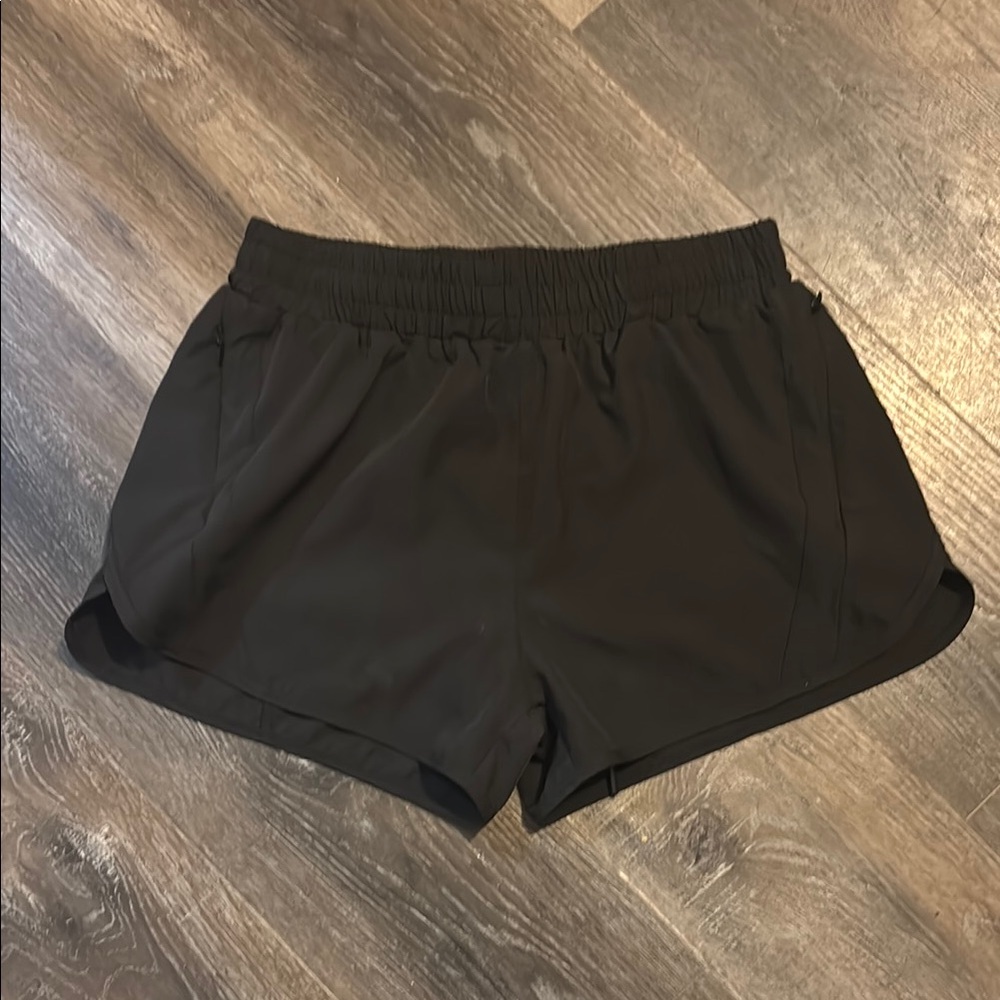 Lululemon Athletica Black High-Rise 2.5 Shorts - Picture 2 of 4